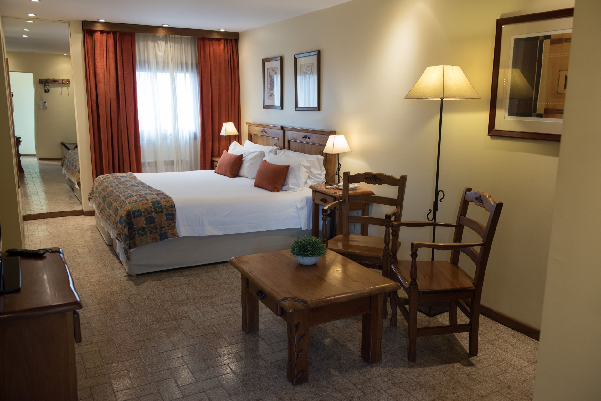 Foto Hostal Del Bosque 4